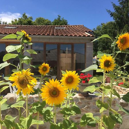 Gîte climatisé de La Haute Rue Touvois Exterior foto