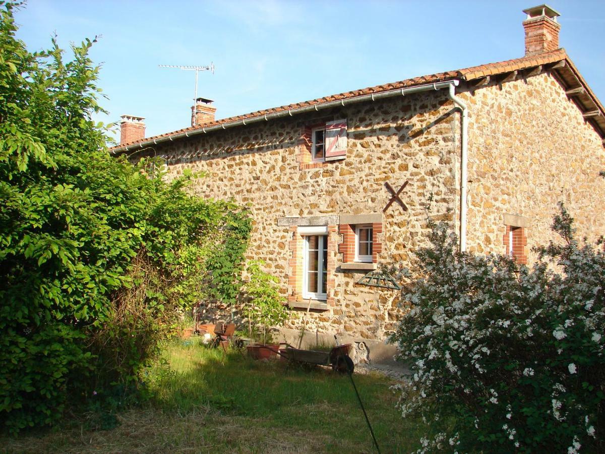 Gîte climatisé de La Haute Rue Touvois Exterior foto